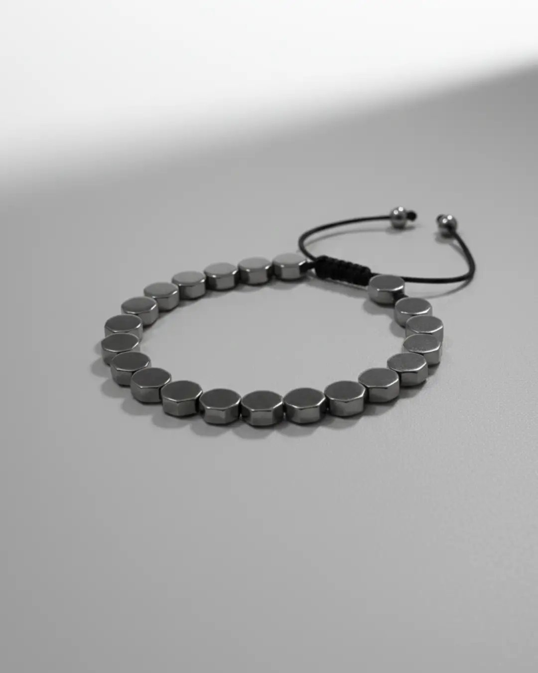 HEXAGONAL ADJUSTABLE STEALNESS BRACELET